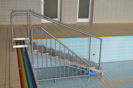 Hubbodentreppe V4A mit Unterschwimmschutz